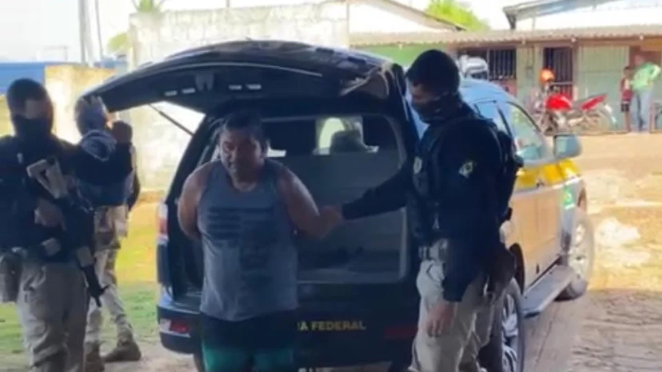 Vídeo;Chefe da Guarda Municipal é preso por envolvimento com traficantes da facção Comando Vermelho