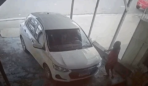 Veja vídeo;Motorista de aplicativo é agredida/torturada e está sob ameaça de ex-namorado