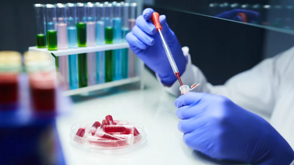 Amazonas registra 585 novos casos da Covid-19 nas últimas 24h, segundo boletim da FVS-AM