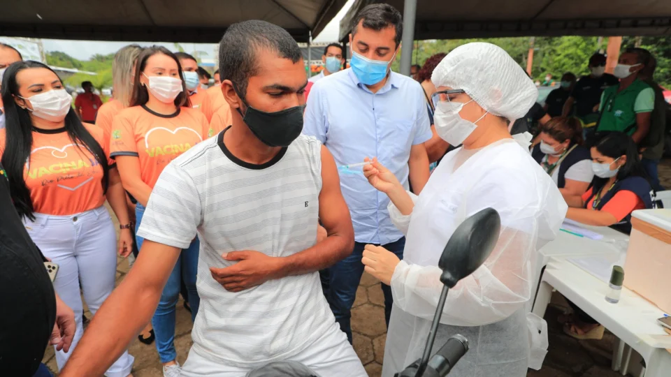 Vacinação contra Covid-19 em Rio Preto da Eva é antecipada para pessoas a partir de 20 anos ou mais