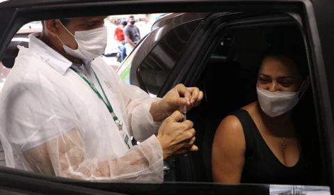 Amazonas já aplicou 2.108.489 doses de vacina contra Covid-19 até esta segunda-feira (05)