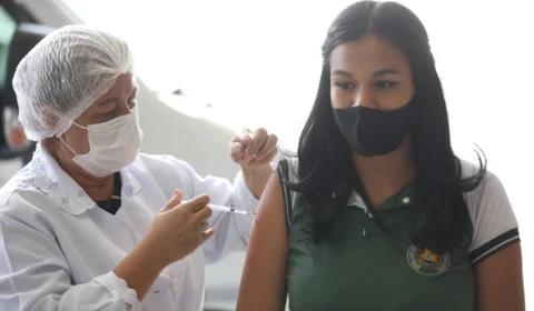 Amazonas já aplicou 2.515.181 doses de vacina contra Covid-19 até esta sexta-feira (23)