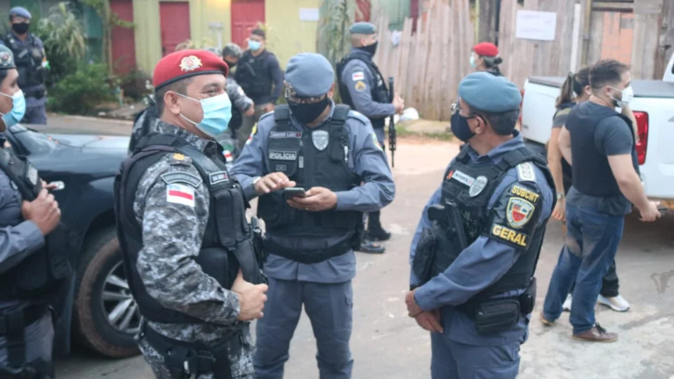 Operação “Aliquam” cumpre  mandados de prisão e  busca e apreensão em  Manaus e Manacapuru
