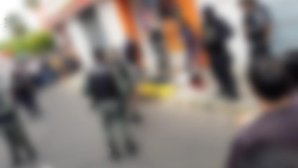 Vídeo mostra momento em que dois homens são executados com tiro na cabeça em via pública