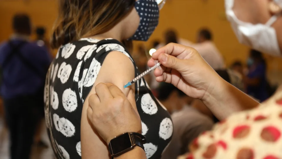 Confira os mais de 80 pontos de vacinação contra a Covid-19 em Manaus