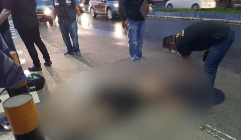 Vídeo; Motociclista morre após deslizar em pista molhada na Ephigênio Salles