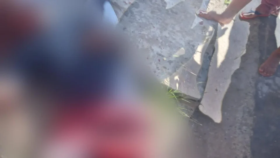 Veja vídeo; Criminosos filmam assassinato de homem em plena luz do dia