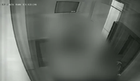 Cenas fortíssimas; Homem que surpreendeu casal em quarto e assassinou ex-companheira a facadas é preso