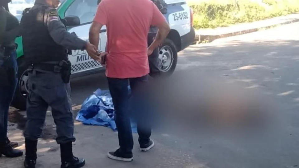 Homem é amarrado e executado ao lado da Feira do Coroado em plena tarde dessa terça-feira (27)