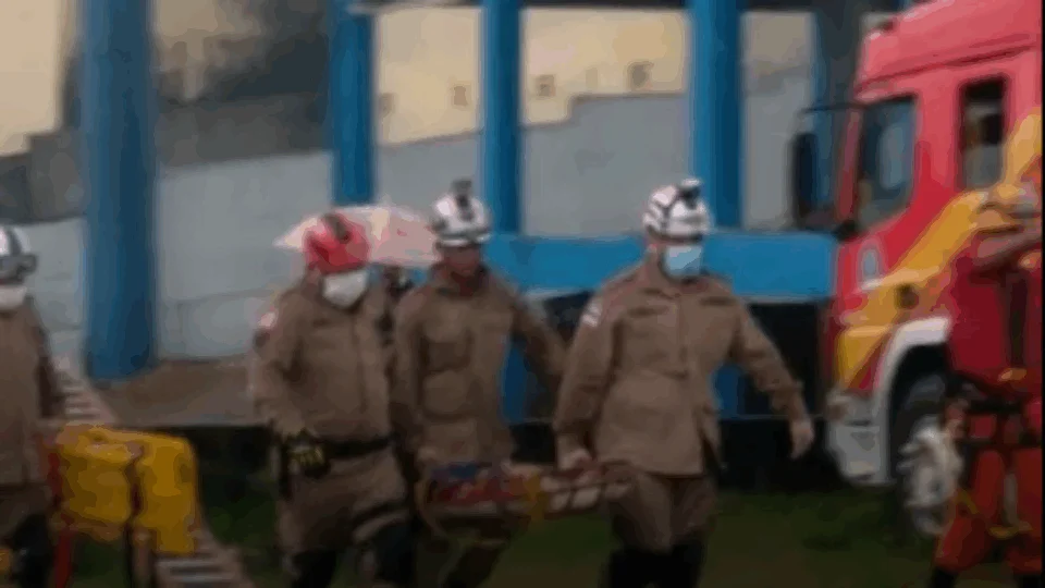 Veja vídeo; Menino de 11 anos cai em buraco de 15 metros na Zona Norte de Manaus