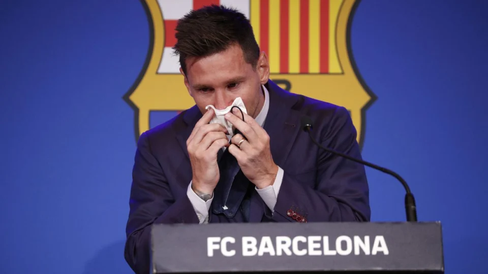 Confira: Messi se despede do Barcelona e diz que negocia com PSG