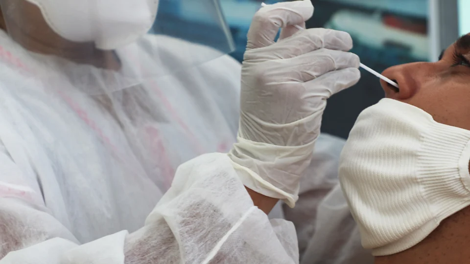 Amazonas segue na fase laranja e FVS-RCP alerta para prevenção à Covid-19 sob risco de avanço do novo coronavírus