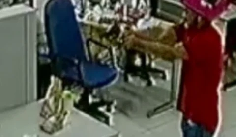 VEJA VÍDEO! Homem mata empresário a tiros na frente de crianças; Polícia procura assassino