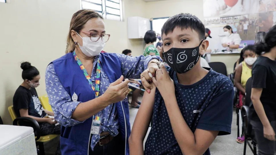 Campanha contra a Covid-19 em Manaus vacinou quase 18 mil pessoas em pouco mais de duas horas neste sábado