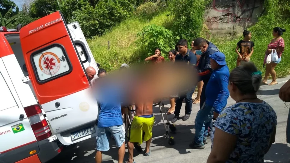 Vídeo: Homem é executado e um outro sobrevive no Cidade de Deus; Moradora também foi baleada