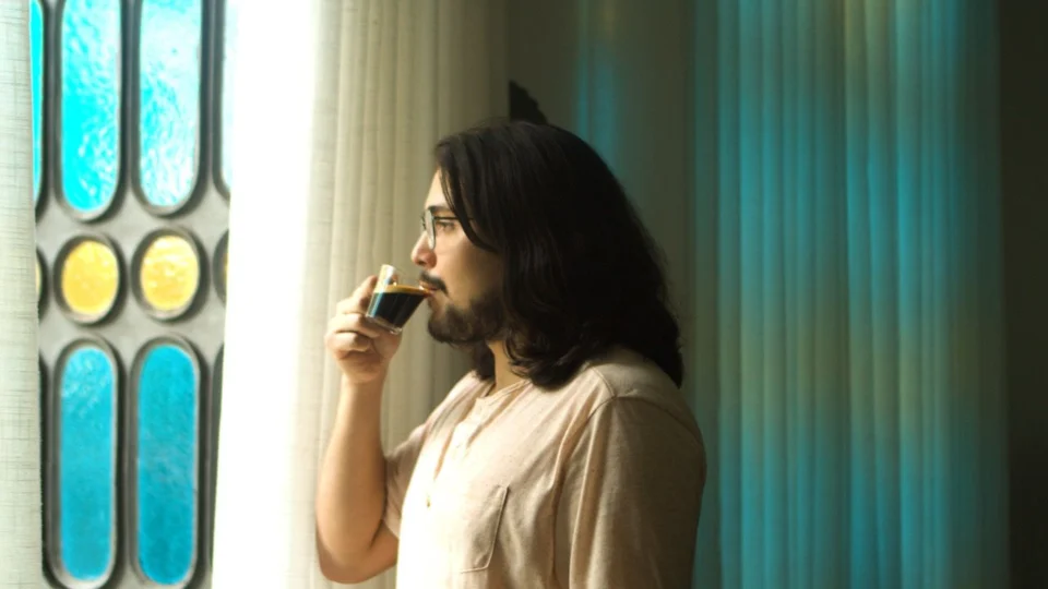 Santaella lança clipe de “Primavera” neste domingo (29)