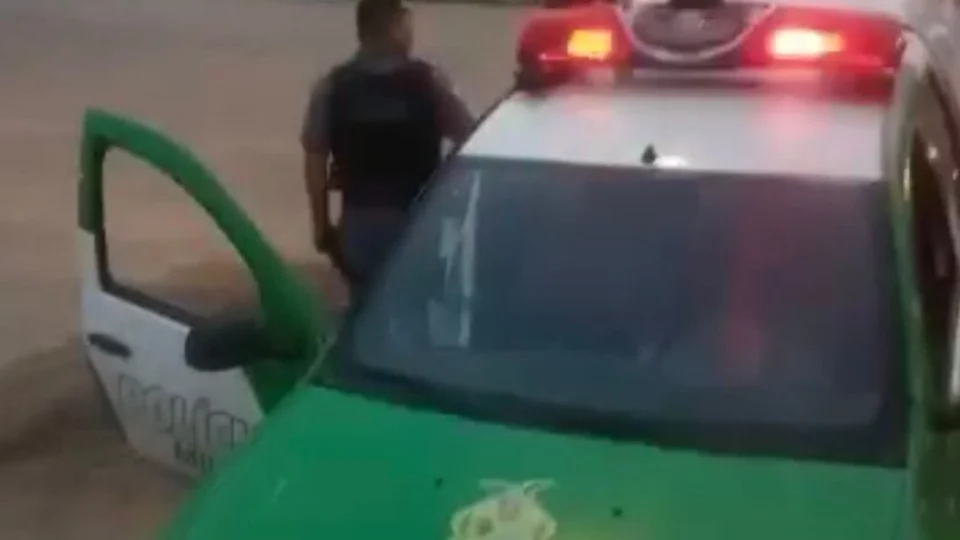 Veja vídeos; Passageiros passam por momentos de terror durante troca de tiros no 640