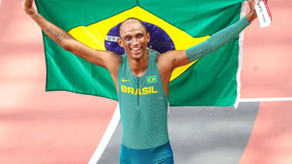 Olimpíada: Alison dos Santos é bronze nos 400m com barreiras