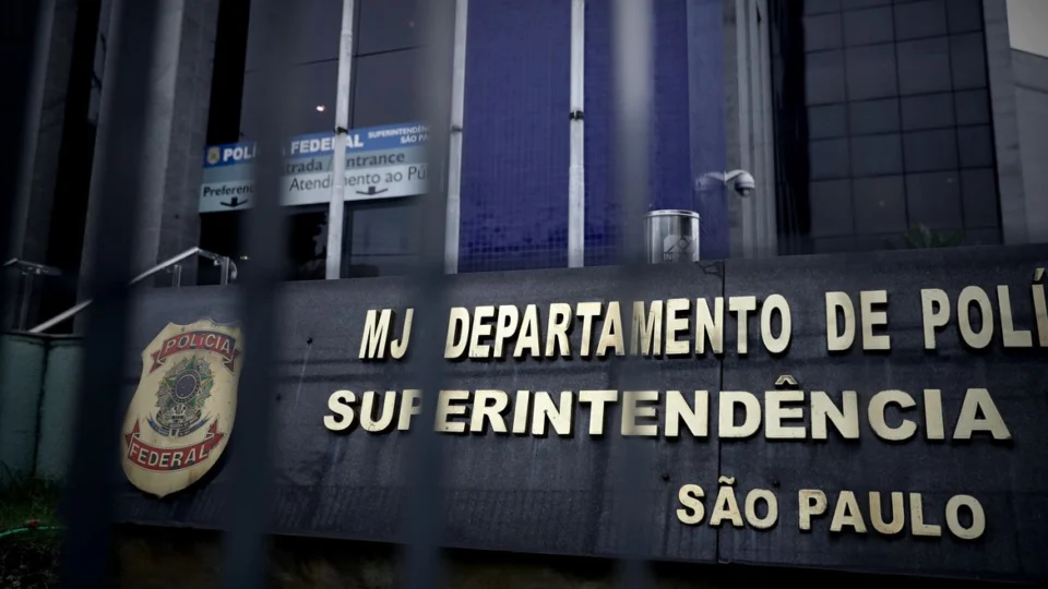 Polícia Federal deflagra operação contra esquema de “laranjas” e empresa de fachada