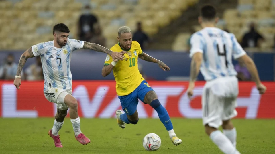 Eliminatórias: em busca da vitória, Brasil recebe a Argentina, neste domingo (05)