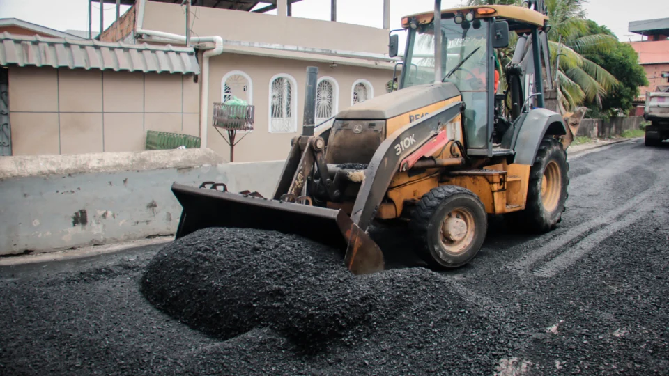 Mais de 20 ruas em bairros na zona Sul da capital são recuperadas pelo Pacote de Obras de Verão