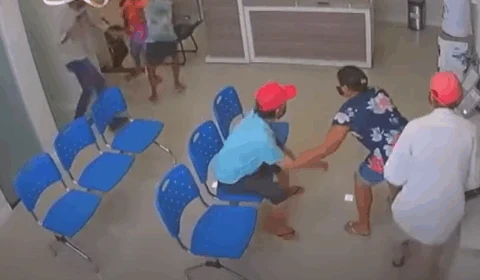 Veja vídeo; Médico é assassinado a tiros no momento em que atendia criança