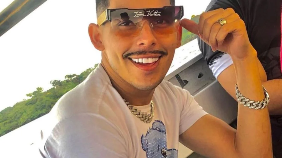 Entenda tudo sobre o caso do cantor de forró Romarinho Mec que foi assassinado após sair de casa de shows em Manaus