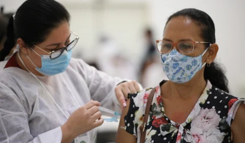 Amazonas já aplicou 3.962.457 doses de vacina contra Covid-19 até esta terça-feira (28)