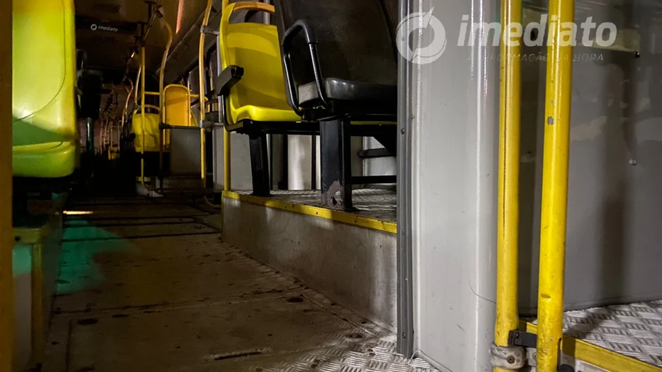 Passageiros da linha 678 vivem momentos de pânico em assalto realizado por Trio