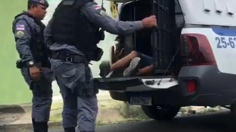 Vídeo; Inconformado com separação homem incendeia estabelecimento de ex-sogro na Matinha