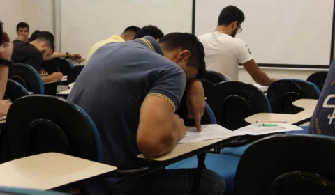 Candidatos do concurso público da SSP-AM deixam locais de prova neste domingo