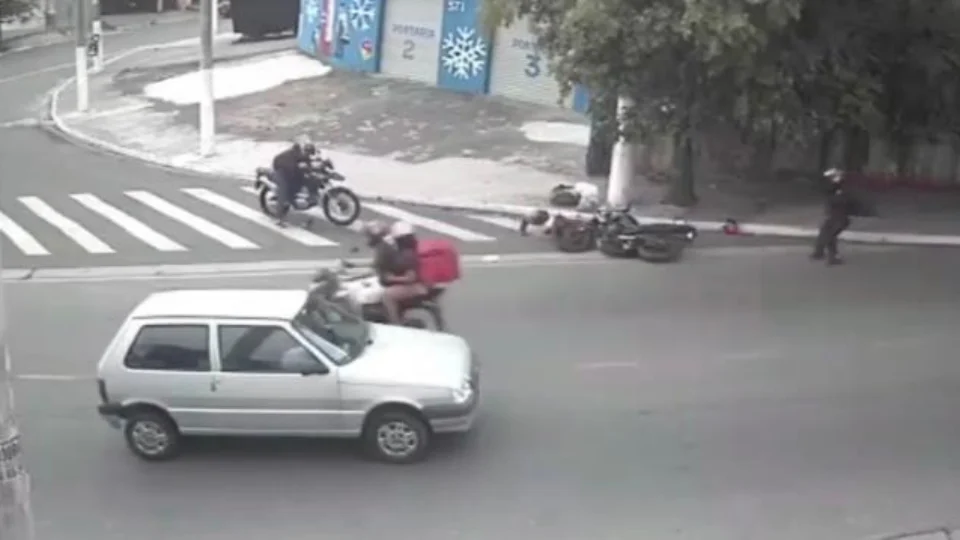 Policial Militar reage a assalto e mata dois homens em São Paulo; Veja vídeo