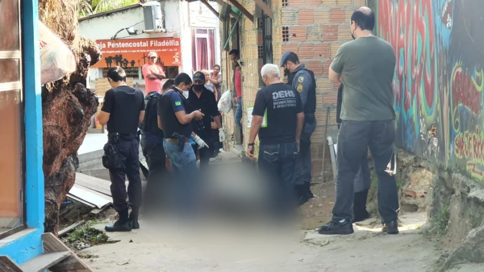 Vulgo “pitbull” é assassinado com um tiro em beco no Coroado