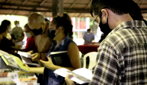 ‘Manhã Cultural’ de Literatura traz livros com 50% de desconto neste sábado (2), no Parque do Mindu