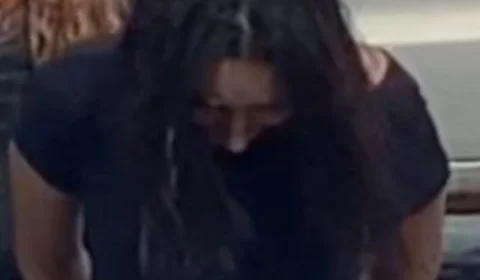 Veja vídeo; Mulher é presa suspeita de participar da morte de um homem no Santo Agostinho