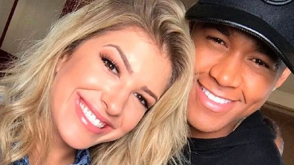 Léo Santana anuncia nascimento da filha Liz;  “Deus digno de honra e glória”