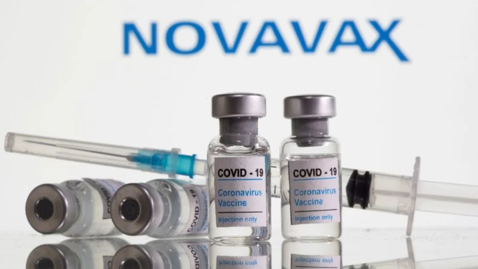 Farmacêutica Novavax inicia teste de vacina combinada contra gripe e Covid-19; Entenda