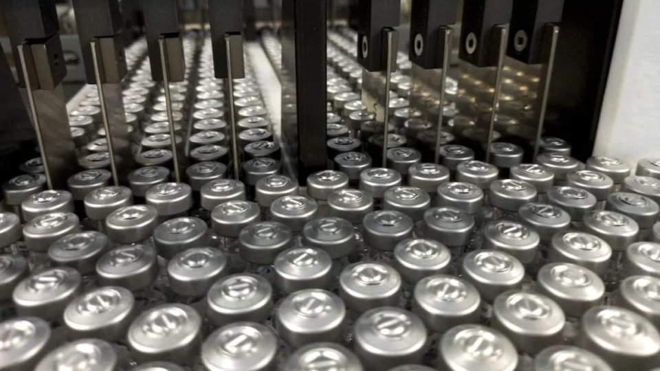 Fiocruz deve retomar entrega de vacinas na próxima semana