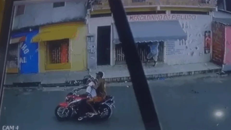 Vídeo do momento de assalto no Jorge Teixeira 3