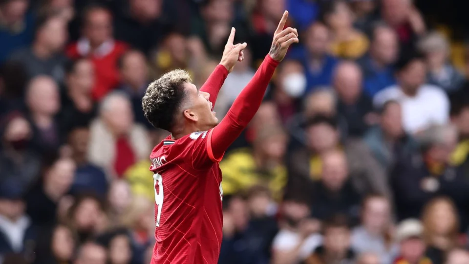 Com 3 de Firmino e golaço de Salah, Liverpool goleia Watford