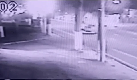 Veja vídeo; Motorista de Aplicativo capota veículo e sai ilesa de acidente