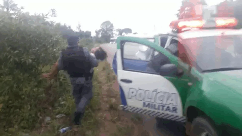 VEJA VÍDEO – Mulher em estado de coma é salva por policiais militares