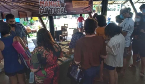 ‘Manhã Cultural’ de Literatura trouxe livros com 50% de desconto no Parque do Mindu