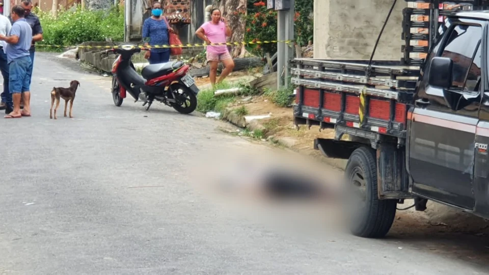 Dupla tenta cometer assalto mas acaba surpreendida por PM; Suspeito foi morto