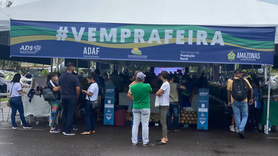 Feira de Produtos Regionais da Agência de Desenvolvimento Sustentável do Am é inaugurada na Ponta Negra