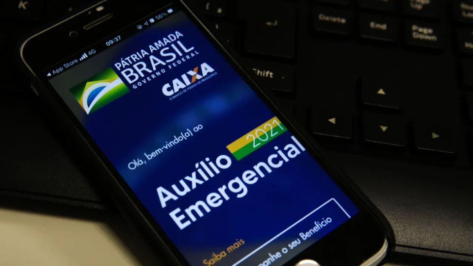 Caixa paga hoje (23) auxílio emergencial a nascidos em abril e maio