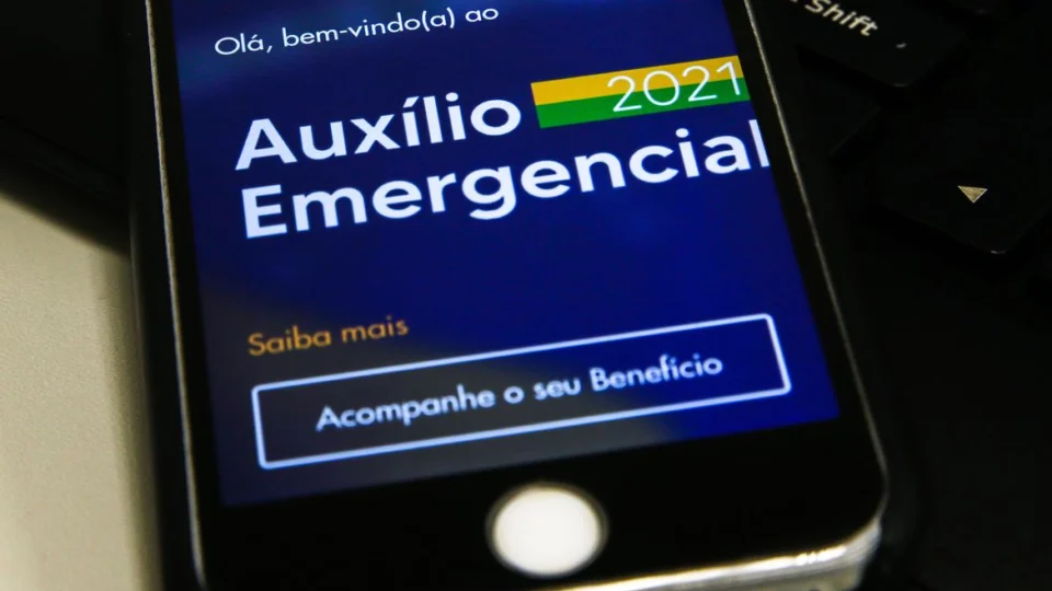 Caixa paga hoje (27) auxílio emergencial a nascidos em julho