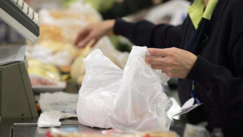 Câmara aprova retorno da distribuição de sacolas plásticas em estabelecimentos de Manaus