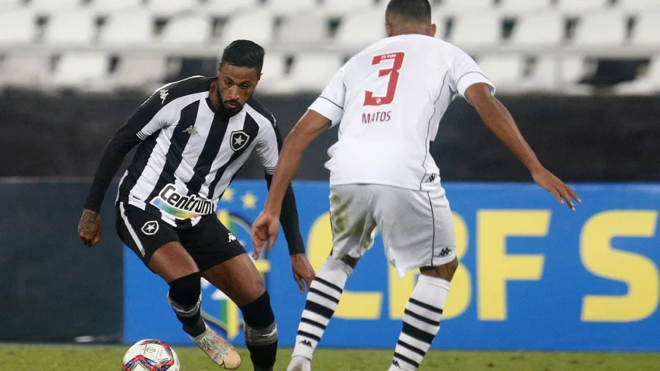Vasco e Botafogo fazem clássico mirando o acesso à Série A