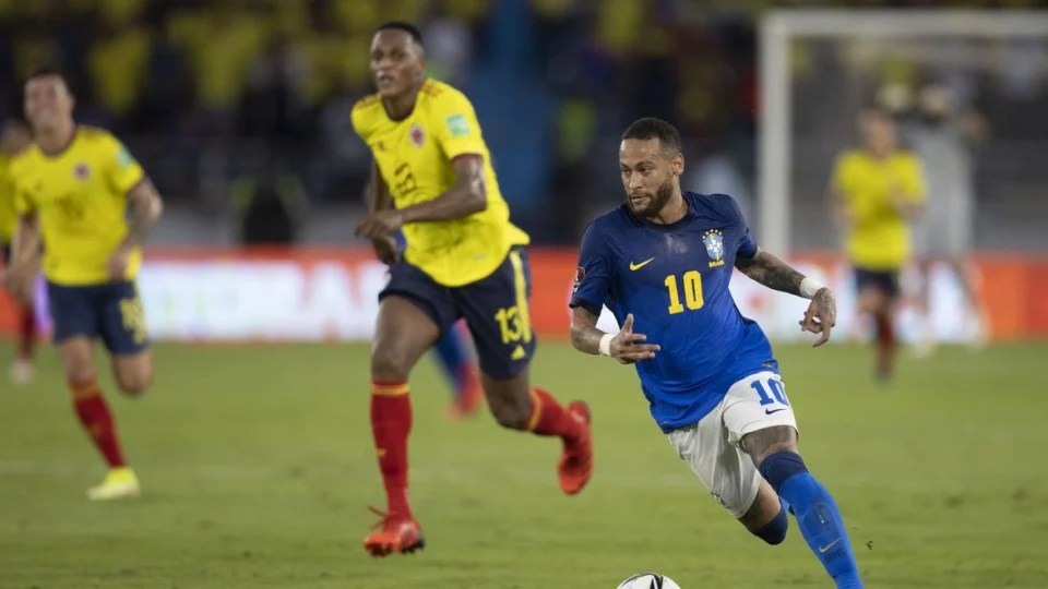 Por vaga antecipada na Copa, Brasil encara Colômbia nas Eliminatórias